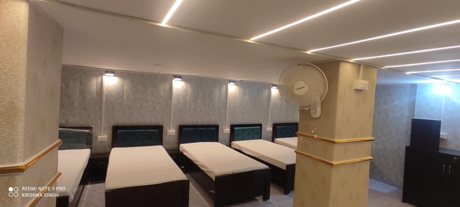 Hostel Shree Balaji Luxury Homestay